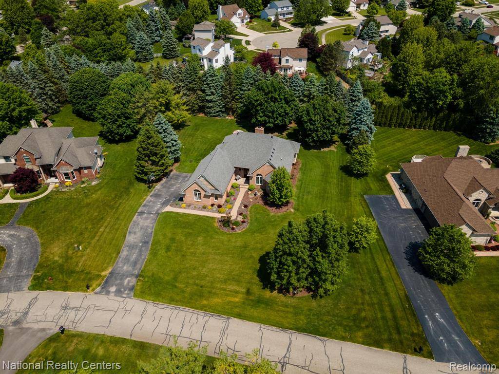 Oxford, MI 48371,1890 Turnberry Court