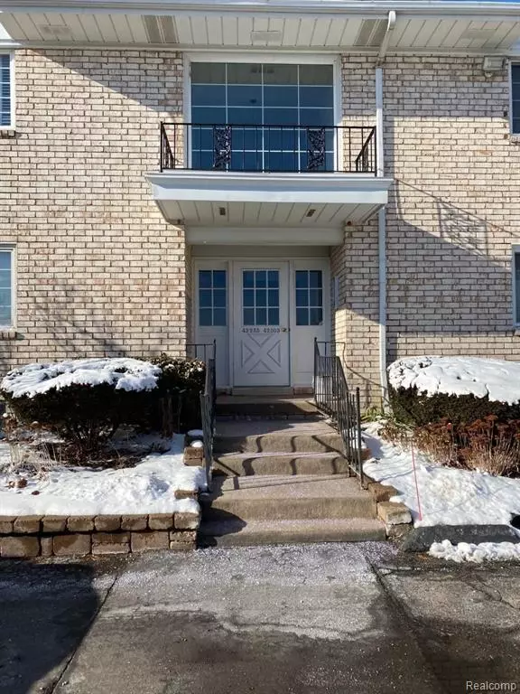 Bloomfield Hills, MI 48304,42285 WOODWARD AVE # S1-3