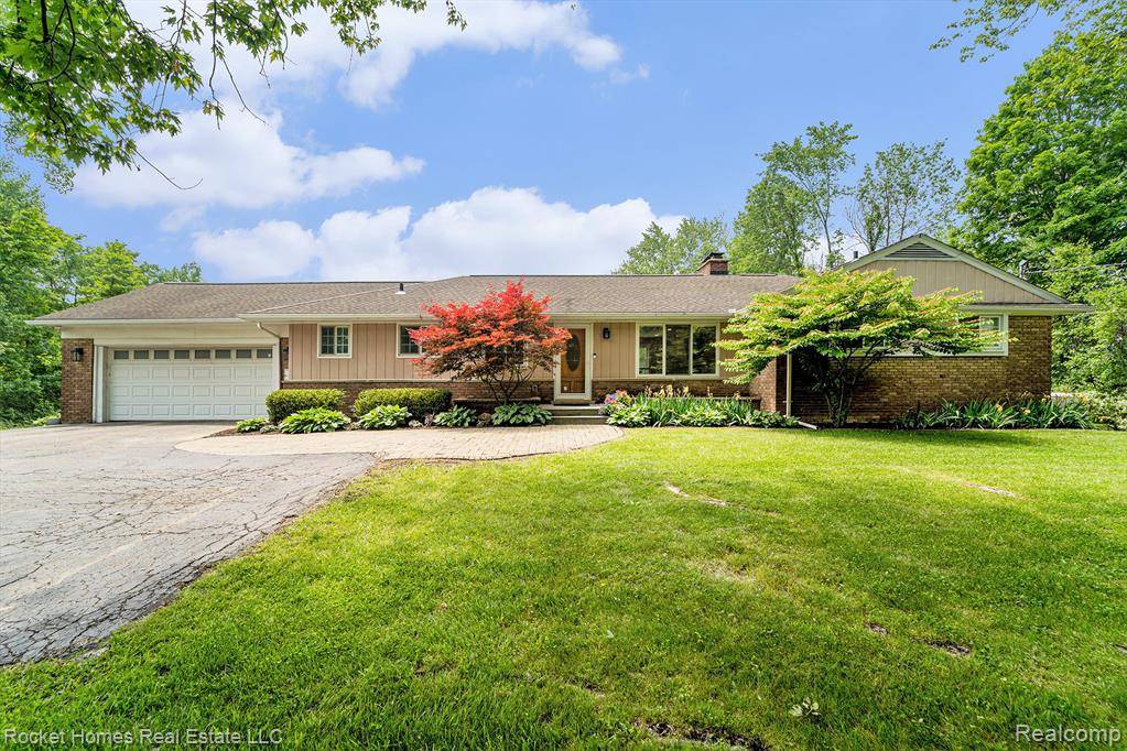 30609 Inkster Road, Franklin, MI 48025
