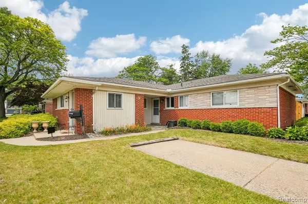 Farmington, MI 48336,22549 Ashley Street