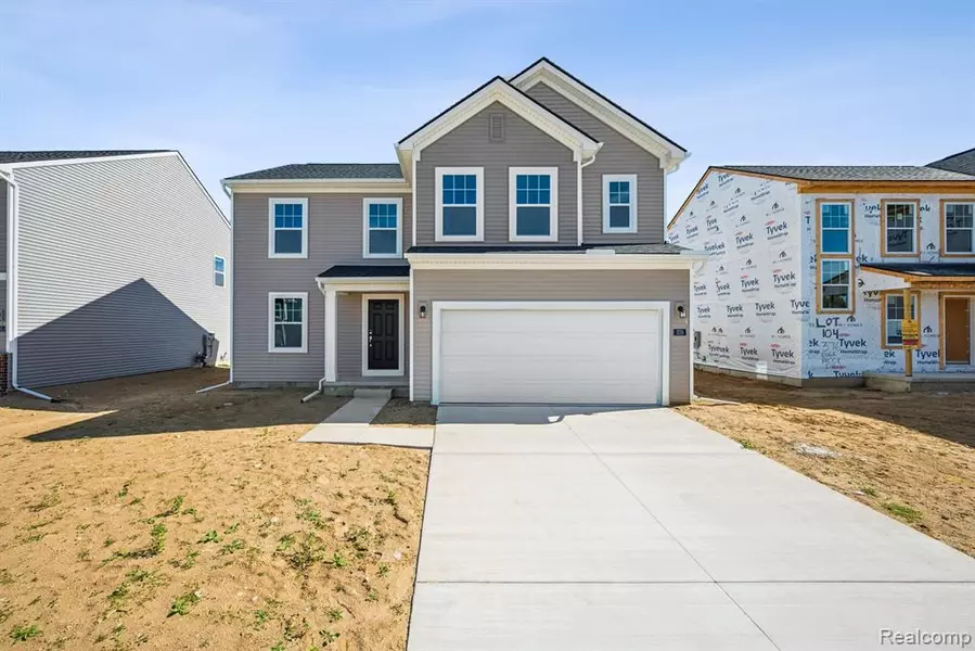 378 Edge Brook, Holly, MI 48442