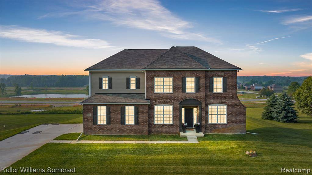 7305 HILLSIDE, Almont, MI 48003