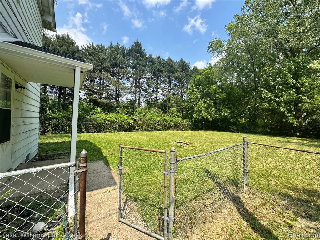 Westland, MI 48186,31954 Charlevoix Court