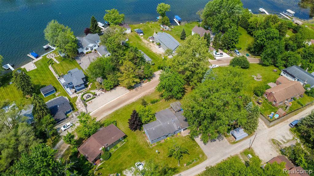 Leonard, MI 48367,2650 Devonshire
