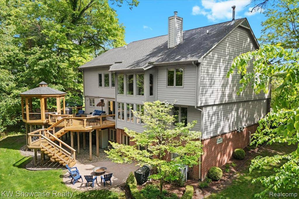 Wixom, MI 48393,1307 Trillium Court