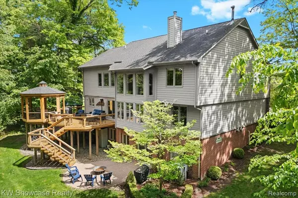 Wixom, MI 48393,1307 Trillium Court