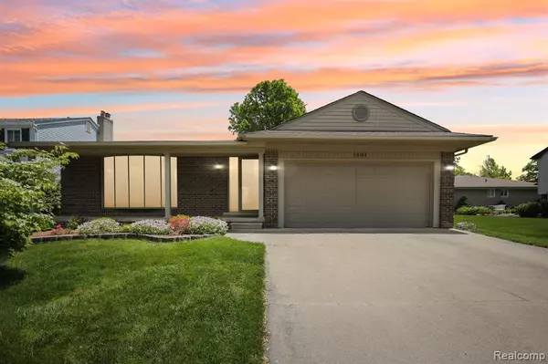 1601 Trail Drive, Trenton, MI 48183