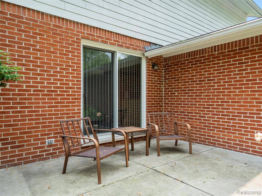 Clinton Twp, MI 48038,42712 Elizabeth Circle