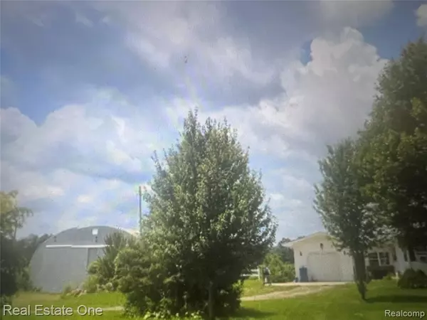 5551 N Gibbs Road, Albion, MI 49224