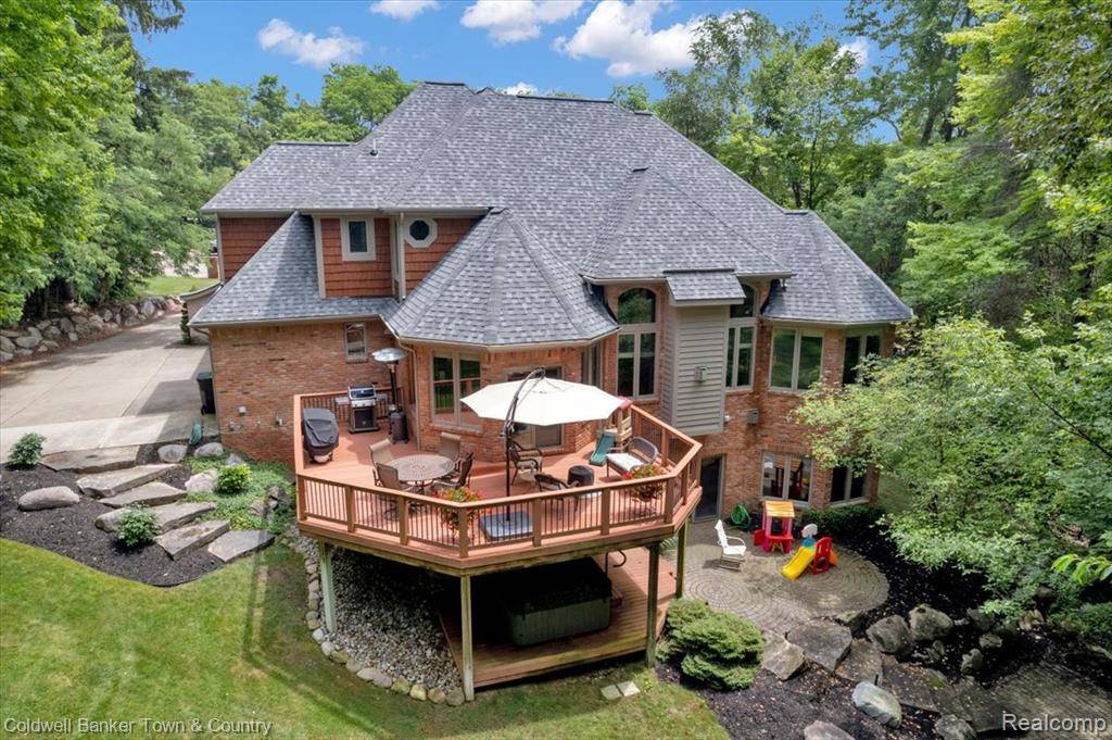 Oxford, MI 48371,520 Iroquois Court