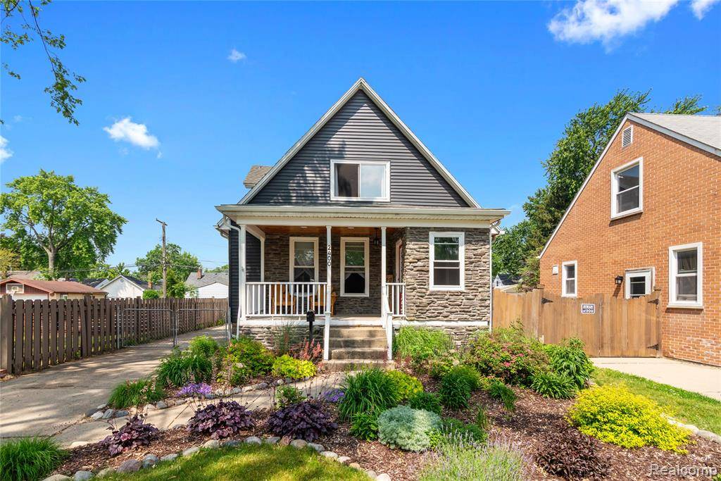 2400 Banner Street, Dearborn, MI 48124