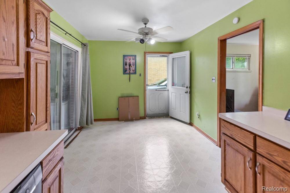 Westland, MI,32702 Winona Street