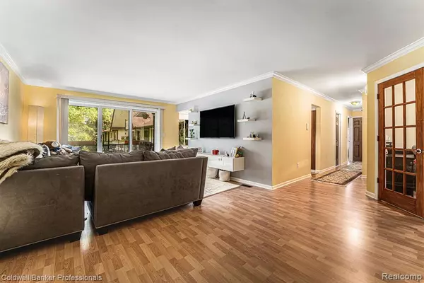 Bloomfield Hills, MI 48304,42160 Woodward Avenue