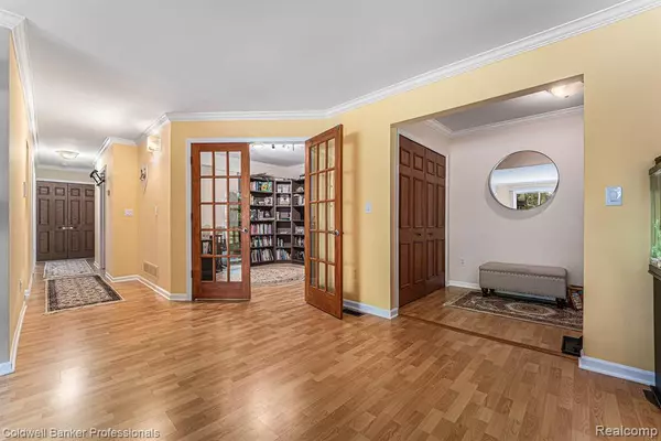 Bloomfield Hills, MI 48304,42160 Woodward Avenue