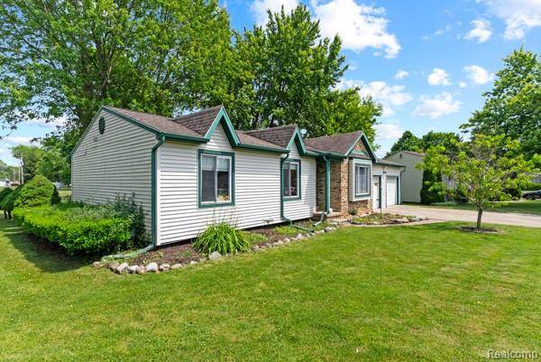 Grand Blanc, MI 48439,6011 Stockbridge Commons Trail