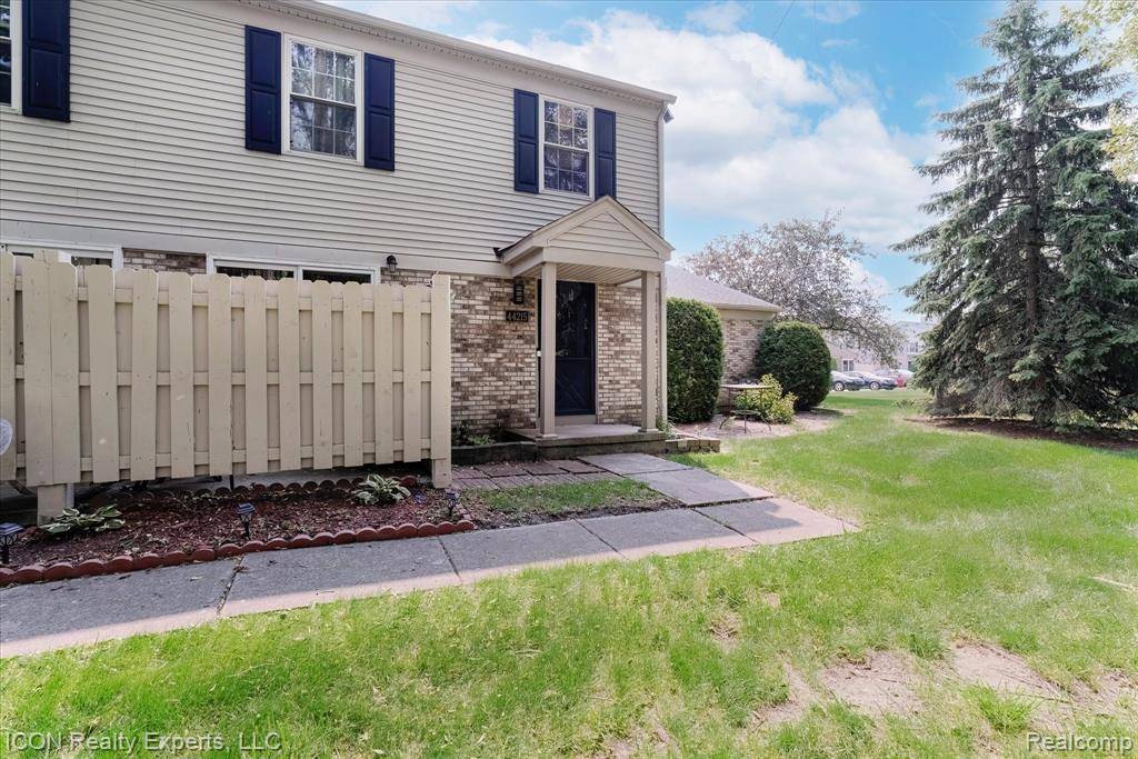 Clinton Twp, MI 48038,44215 Providence Drive