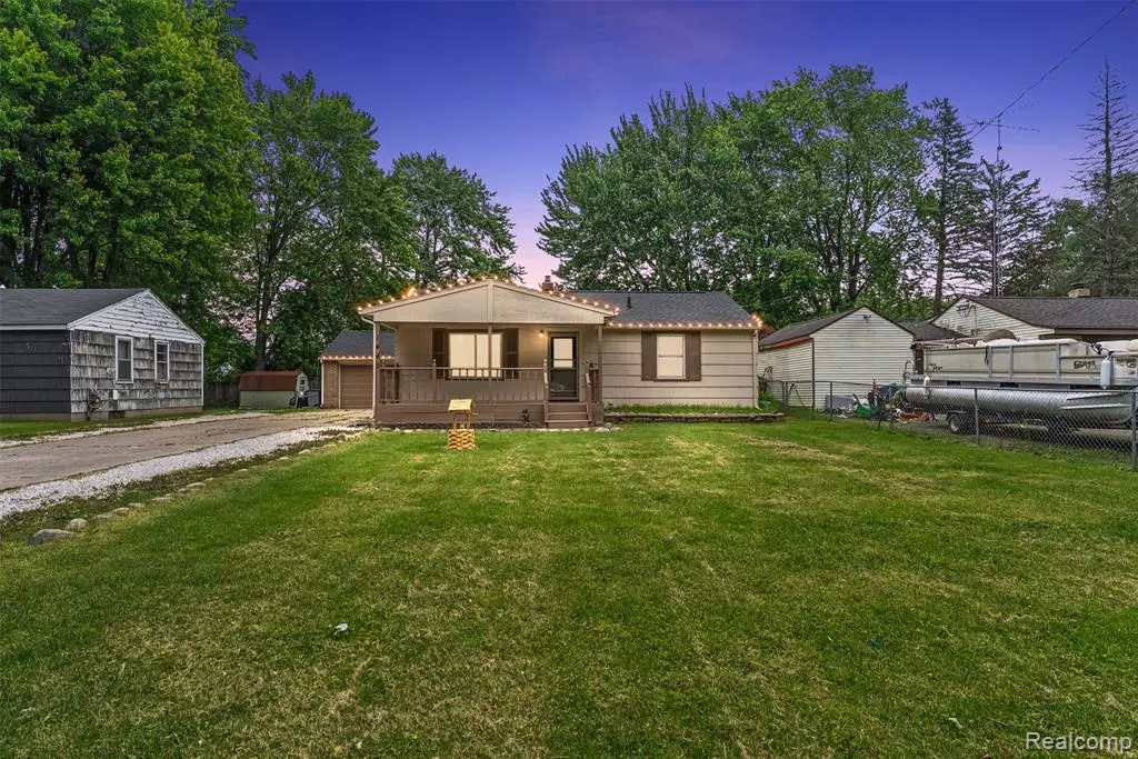 Burton, MI 48509,1445 S Packard Avenue