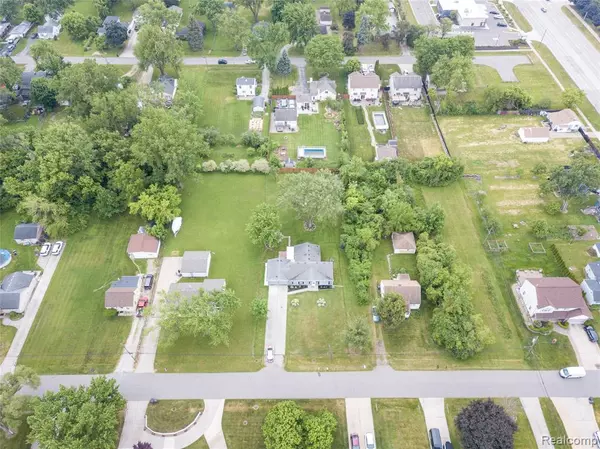 Troy, MI 48083,2062 Vermont Drive