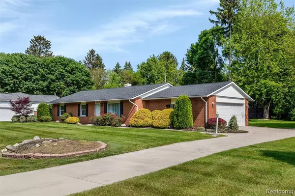 Farmington, MI 48331,35248 Gary Street