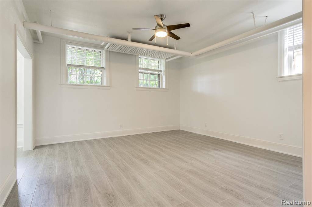 Birmingham, MI 48009,327 SOUTHFIELD RD UNIT 1