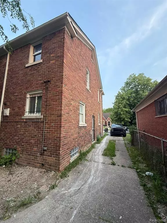 Detroit, MI 48205,15051 Young Street