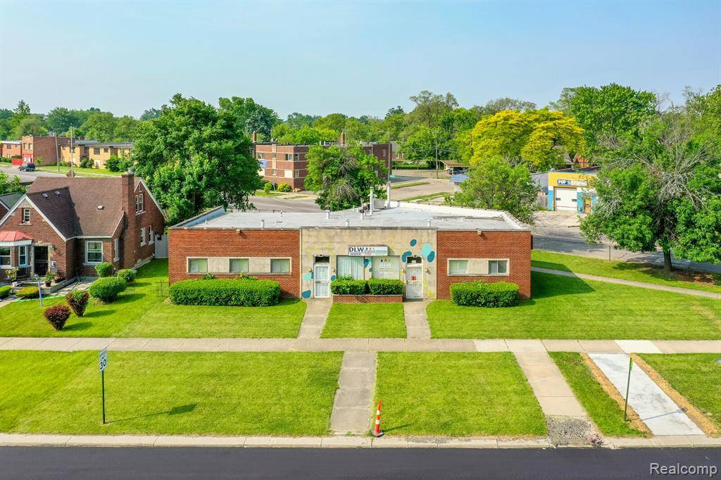 10573-10575 Morang Drive, Detroit, MI 48224