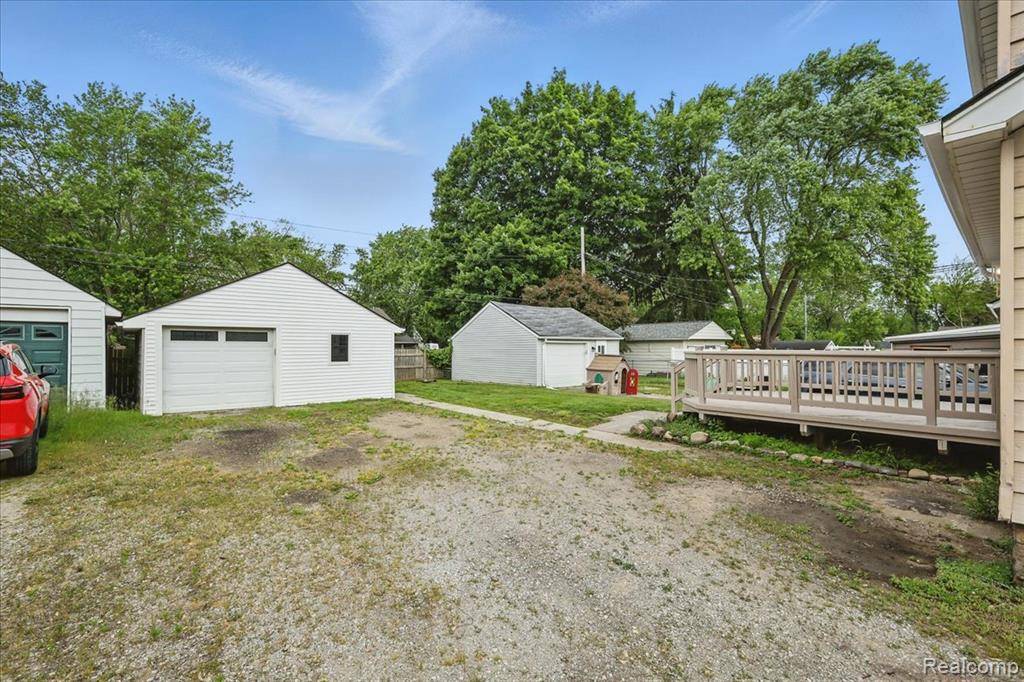 Bloomfield Hills, MI 48329,3345 Curwood Street