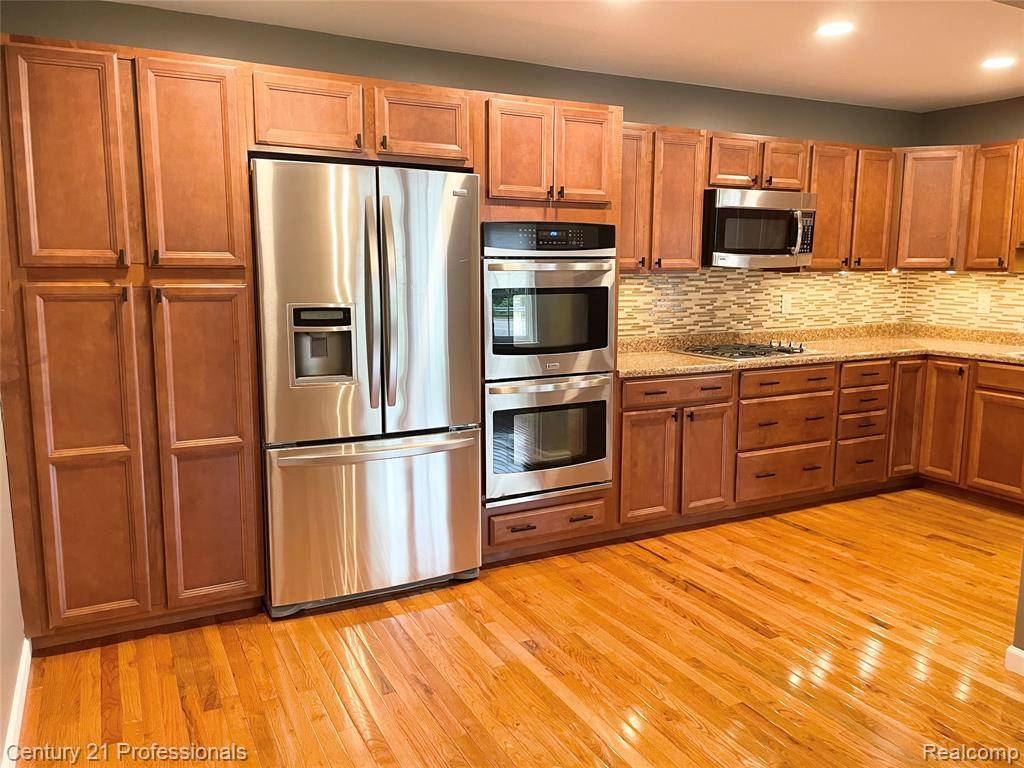 Canton, MI 48187,44416 Newburyport Drive