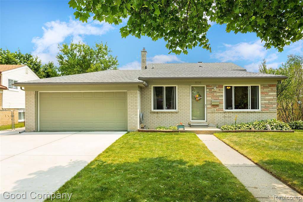 32712 Columbus Drive, Warren, MI 48088