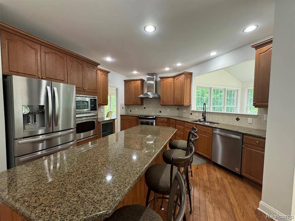 Novi, MI,25844 Shoreline Drive