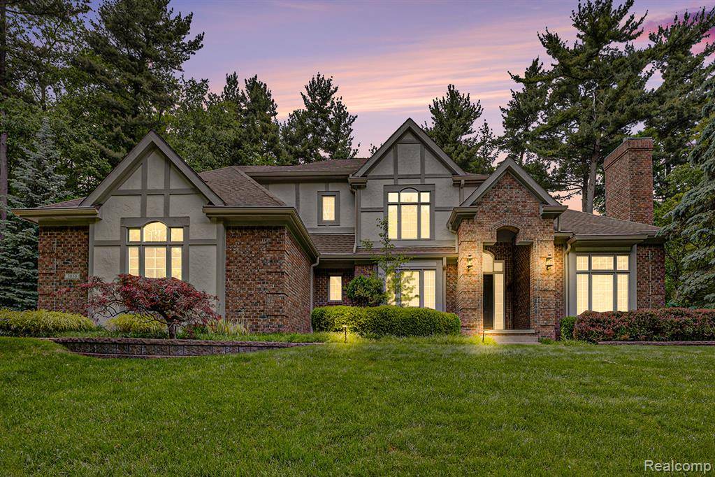 3050 High Hillcrest Drive, Howell, MI 48843