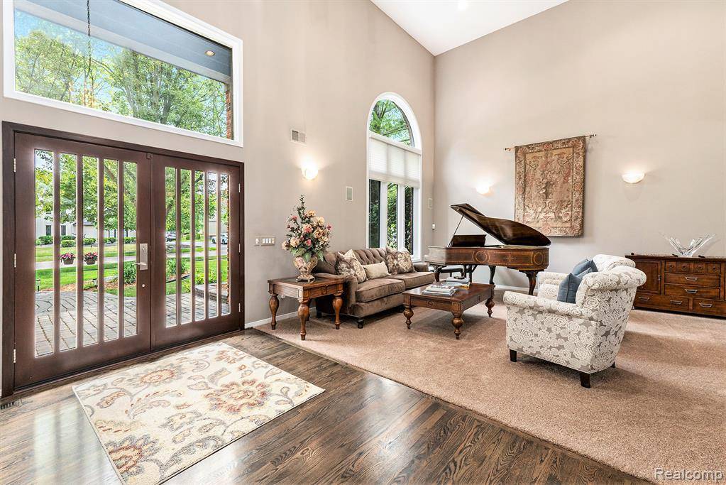 West Bloomfield, MI,5064 Silverwood Drive