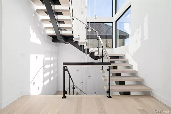 Bloomfield Hills, MI 48302,3026 Heron French Provincial