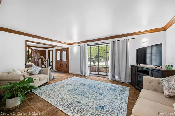 Farmington Hills, MI 48331,29801 Deer Run