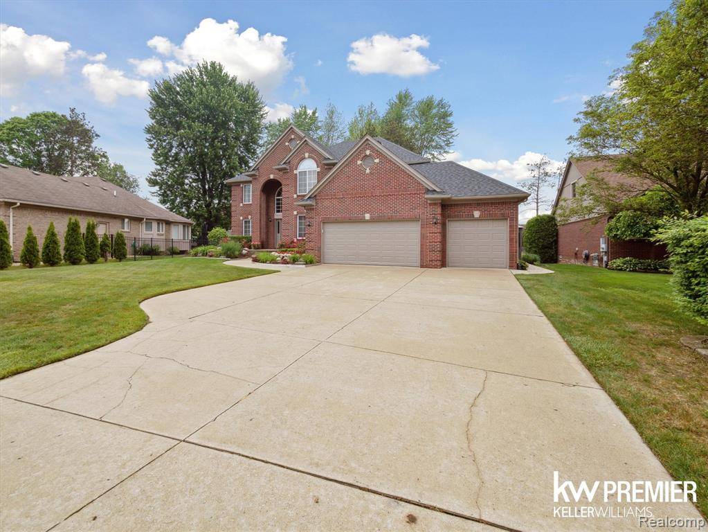 Macomb, MI 48042,18961 Pine Lane
