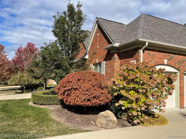 Oakland, MI 48306,2750 Castlemartin Court