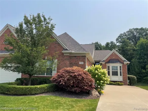 2750 Castlemartin Court, Oakland, MI 48306