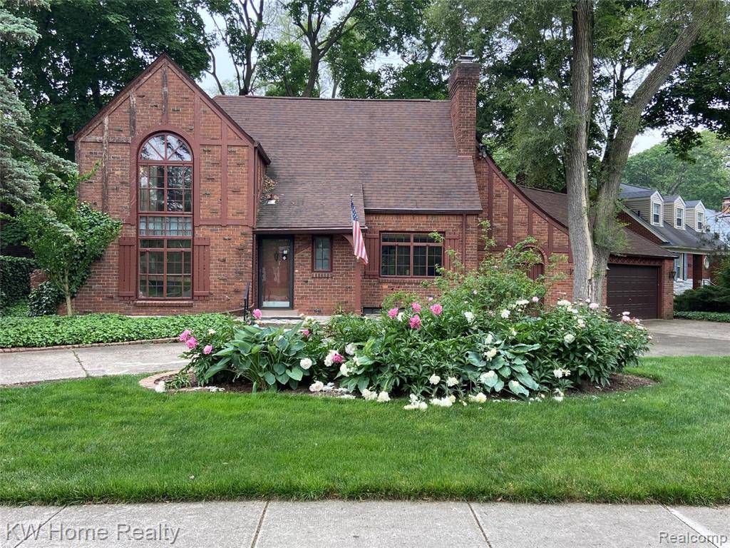 27943 Sunset W Boulevard, Lathrup Village, MI 48076