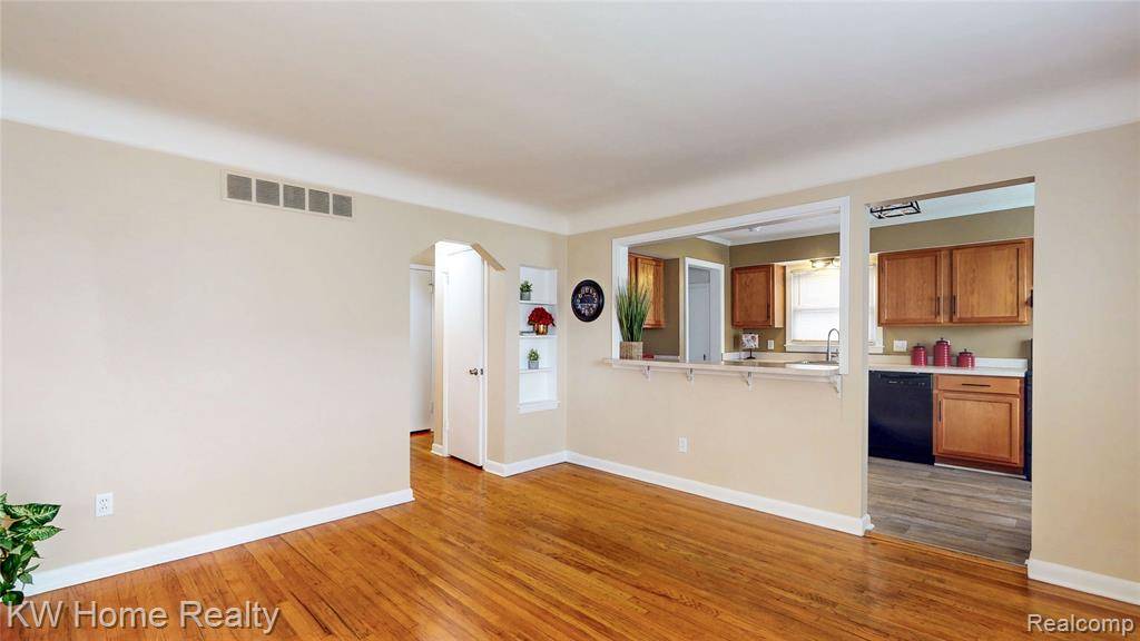 Redford, MI 48240,17730 Kinloch