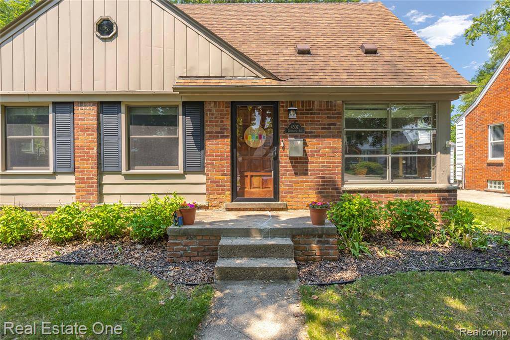 Royal Oak, MI 48073,4507 Groveland Avenue