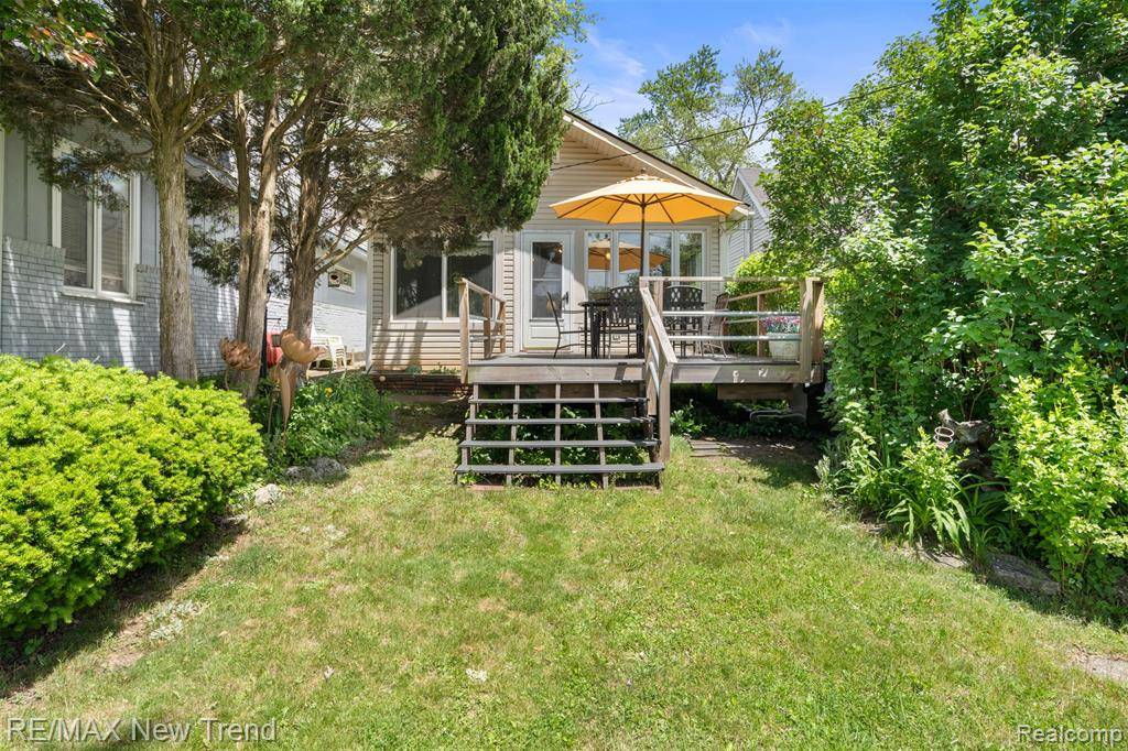 West Bloomfield, MI 48324,4044 Fieldview Avenue