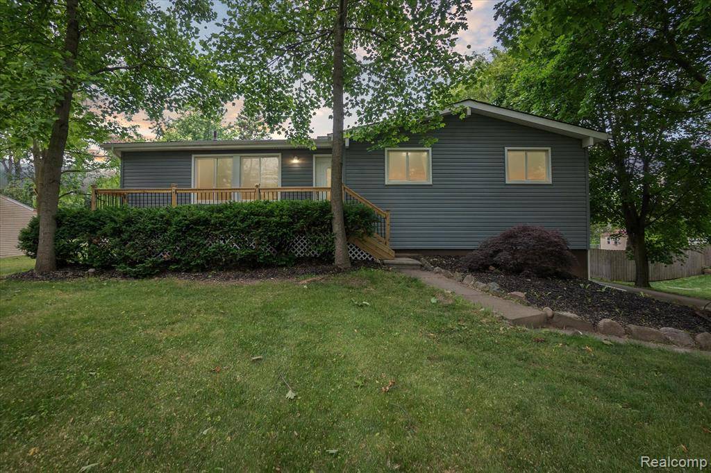 Highland, MI 48356,2844 Rose Center Road