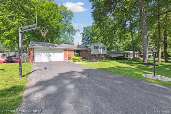 Clarkston, MI,5605 Kingfisher Lane