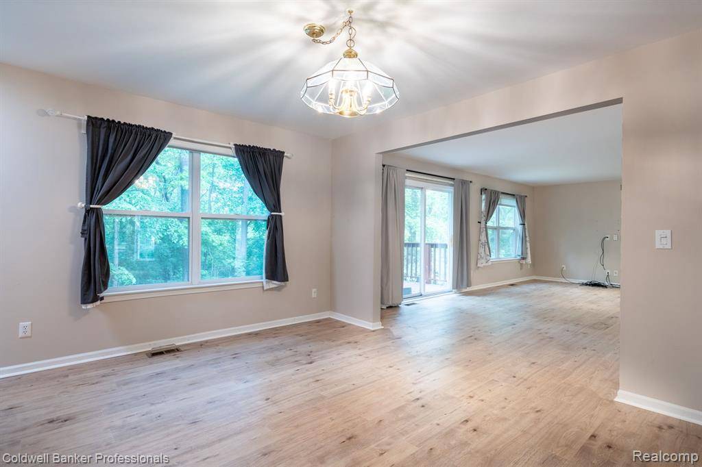 West Bloomfield, MI 48324,5963 James Head Court