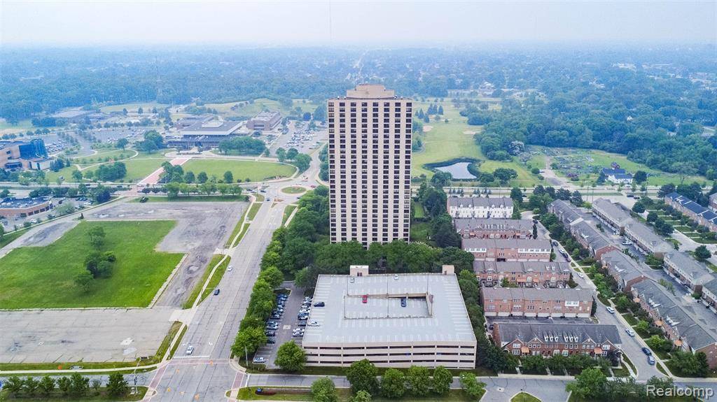 Southfield, MI 48075,5000 Town Center