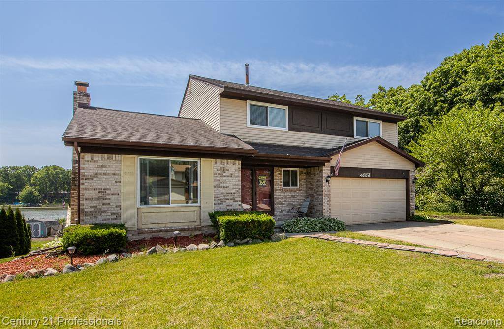 4851 Shoreline Boulevard, Waterford, MI 48329