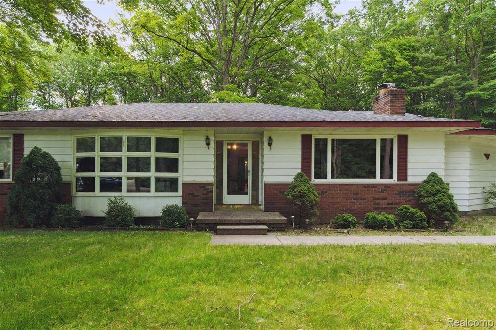 MI 48049,3614 Thornton Lane