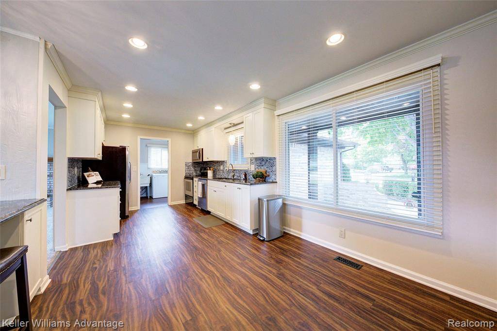 Livonia, MI 48152,17968 Vacri Lane