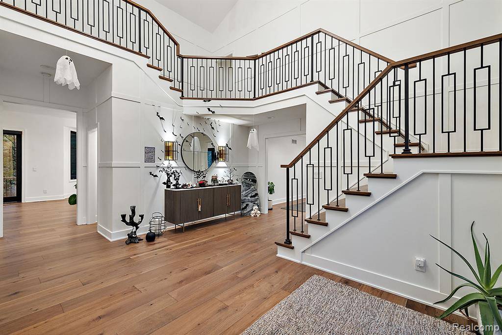 Bingham Farms, MI 48025,29775 BRISTOL Lane