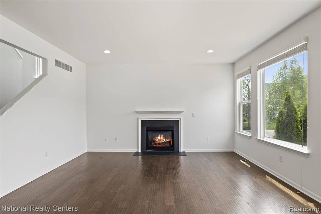 Wixom, MI 48393,451 Goodrich